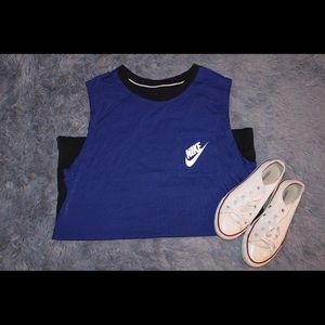 BRAND NEW NIKE WORKOUT TOP